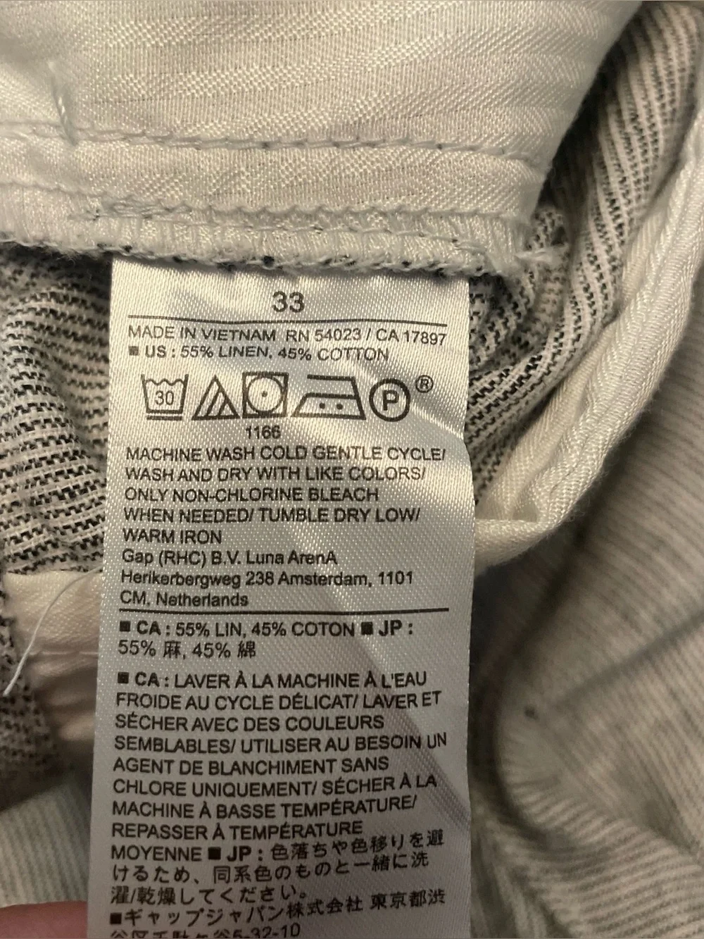 NWT-Banana Republic Linen blend grey shorts Size 33 Inseam 7”